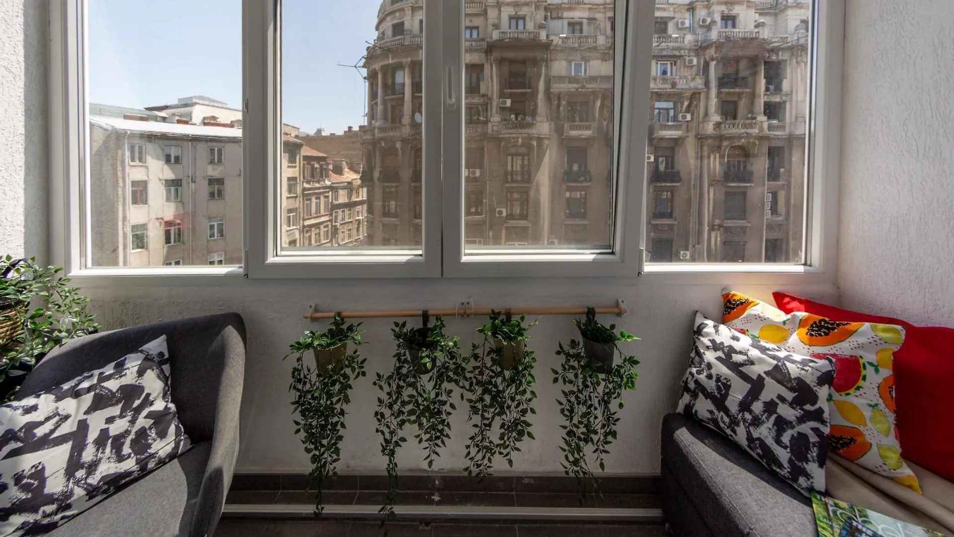 Modern 1Br Apt In The Old Town: The Perfect Choice 부쿠레슈티