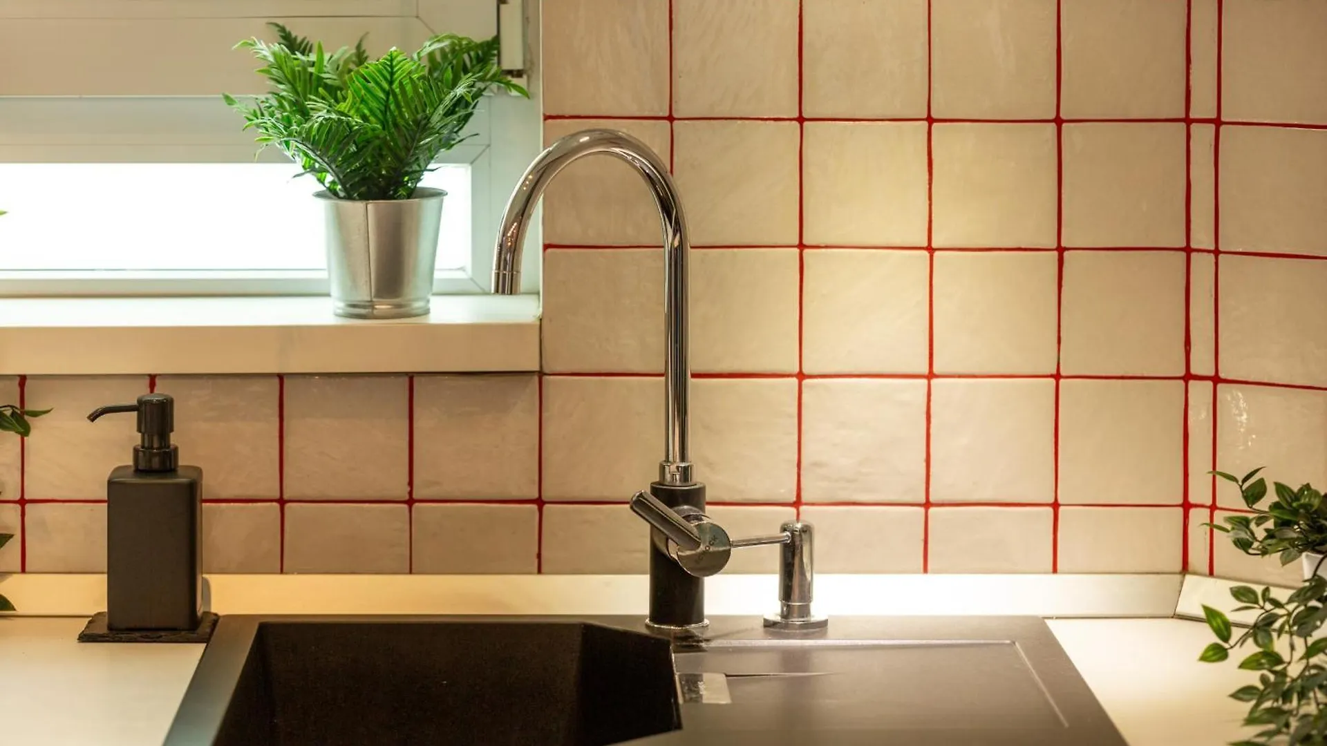 Modern 1Br Apt In The Old Town: The Perfect Choice Bucareste